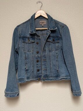 Women's Light Blue Denim Jacket